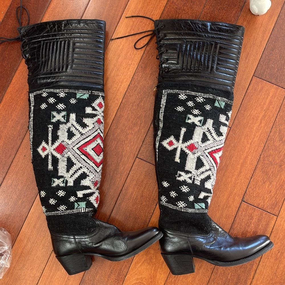Cobra Society Navajo Patterned Women's Black leather Thigh High Boots 7 or 37